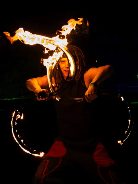 Feuershow: Buugeng Feuerstab